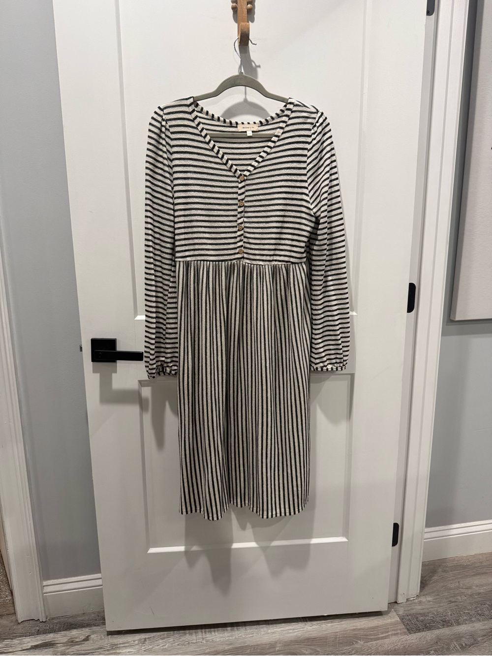 Hailey & Co. Striped Long Sleeve Midi Dress - Black & White